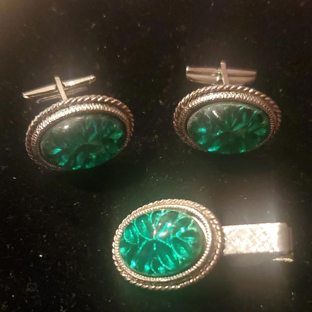 Vintage Green Glass Cufflinks and Tie Clip Set